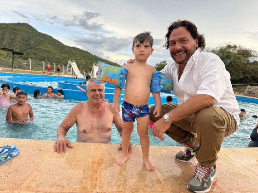 En El Préstamo, Gustavo Sáenz compartió con las familias el primer fin de semana gratis para niños y jubilados salteños