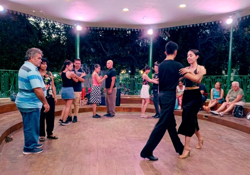 Este sábado vuelven los encuentros de tango en la Glorieta